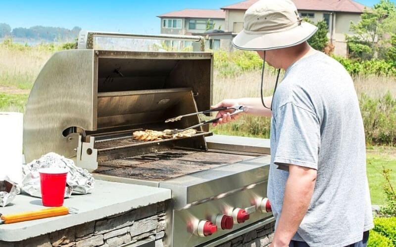 gas grills under 200