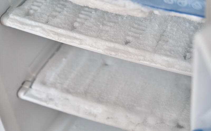 How to Defrost a Mini Fridge the Easiest Way! 2 how to defrost a mini fridge