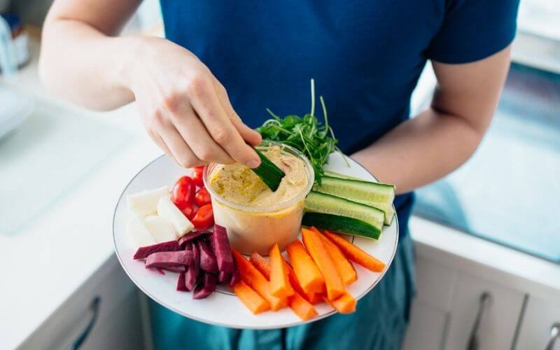 What to Eat with Hummus: How to Make It Taste Even Better! 3 eating well hummus