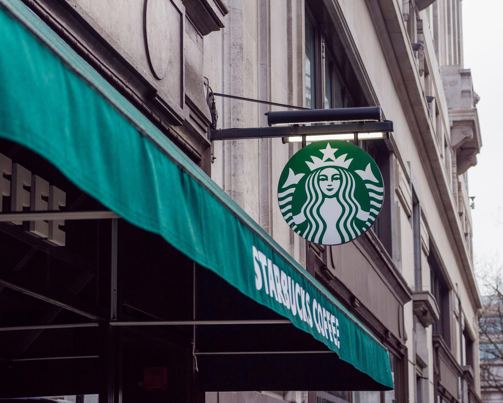 Starbucks Gluten Free Food: A Comprehensive List  1