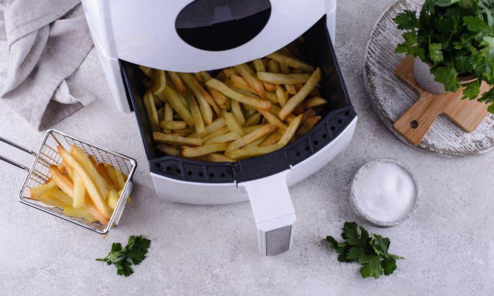 Air Fryer vs Toaster Oven: Which One is the Better Kitchen Appliance? 4 Air Fryer vs Toaster Oven: Which One is the Better Kitchen Appliance? 3
