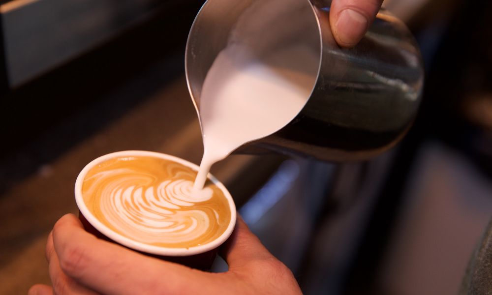 How Hot Is Coffee Supposed to Be Served? The Facts According to Science 4