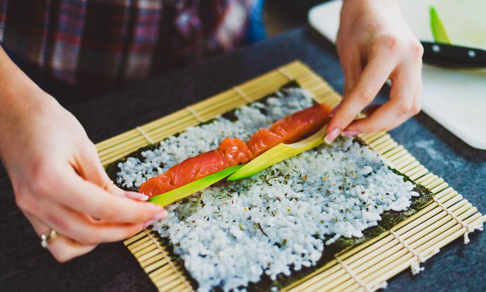 6 Main Sushi Types You Should Know Before Going To A Sushi Restaurant 3 6 Main Sushi Types You Should Know Before Going To A Sushi Restaurant 2