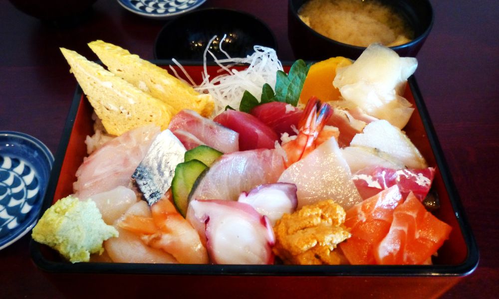 Chirashi Sushi: History, Types, And Recipes Of This Traditional Japanese Food 2