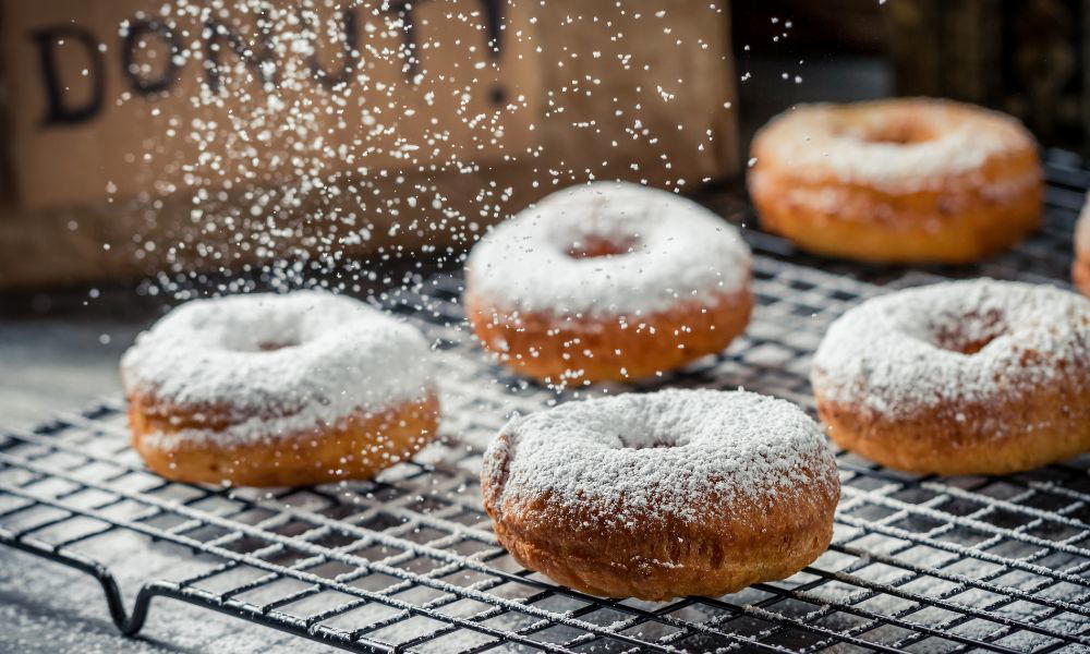 The Shelf Life of Powdered Sugar: How Long Does It Last? 3 The Shelf Life of Powdered Sugar: How Long Does It Last? 2