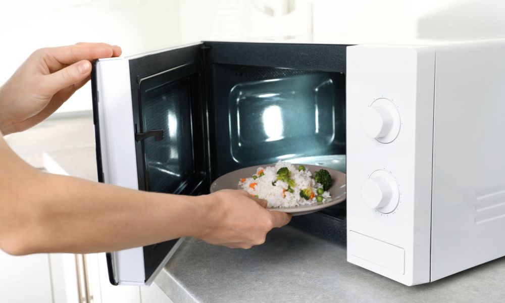 Can You Freeze Fried Rice? Tips and Tricks to Keep Your Leftover Rice Fresh 5 Can You Freeze Fried Rice? Tips and Tricks to Keep Your Leftover Rice Fresh 4