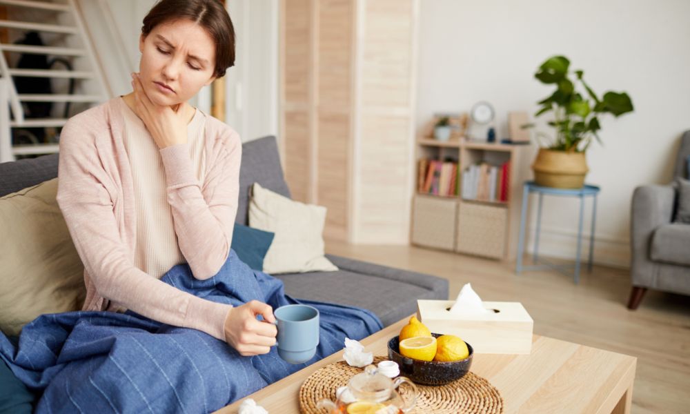 Can I Drink Coffee with a Sore Throat? Pros, Cons, and Alternatives 2 can i drink coffee with sore throat