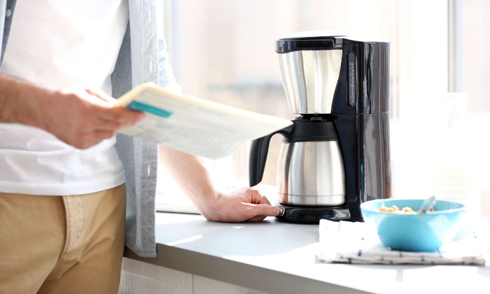 How Much Caffeine Does a Starbucks Caramel Macchiato Have? 3