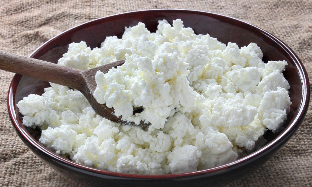 The Probiotic Wonders of Cottage Cheese: An In-Depth Guide 2 unopened cottage cheese past expiration date