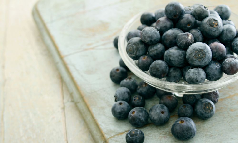 How to Keep Blueberries Fresh for Longer: Expert Tips and Tricks 2 how to keep blueberries fresh for longer