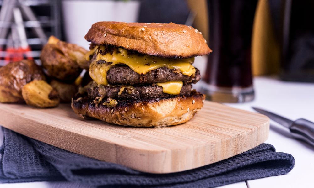 Burger Pink Demystified: Unlocking the Science of Cooked Burgers 5 Burger Pink Demystified: Unlocking the Science of Cooked Burgers 4