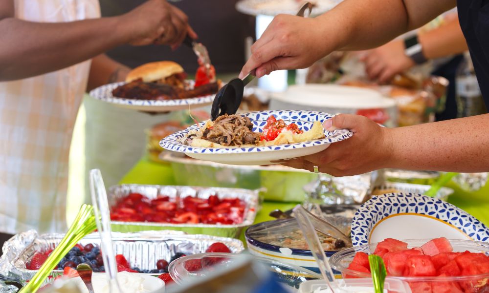 16 Ways to Keep Food Warm for a Party 36