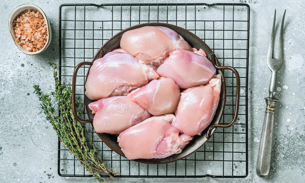 Chicken Thigh Weight Guide: Size, Cooking Effects, Trends 3 Average Weights for Chicken Thighs