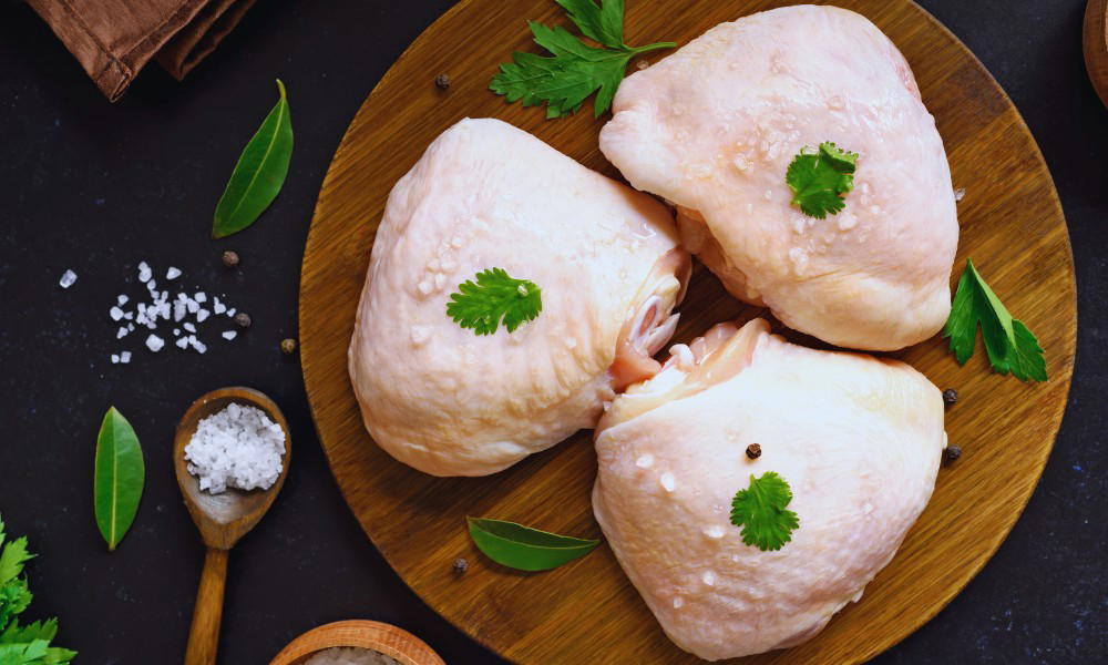 Chicken Thigh Weight Guide: Size, Cooking Effects, Trends 4 Chicken thigh weight differences