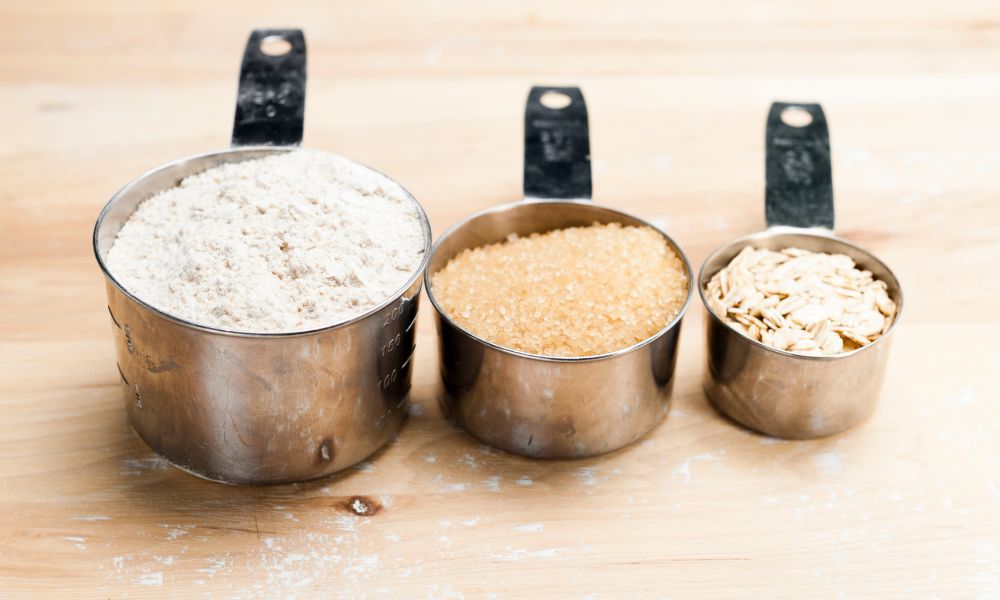 Can Dry Measuring Cups be Used for Liquids? Baking Fail Alert!